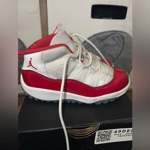 Jordan 11 Retro (TD) White/Varsity Red